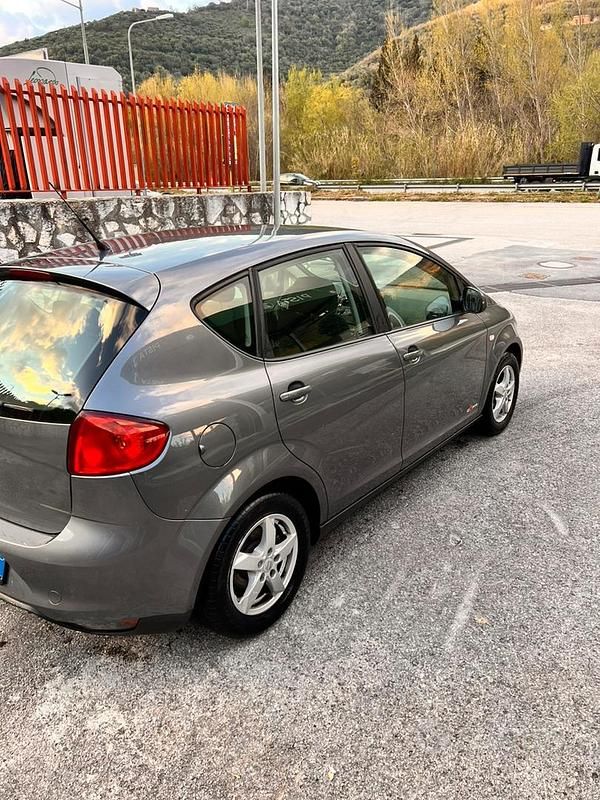 Usata Seat Altea 90 CV (66 kW) 2011 Monovolume