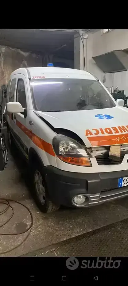 Usata Renault Kangoo 84 CV (61 kW) 2004 Bianco Monovolume
