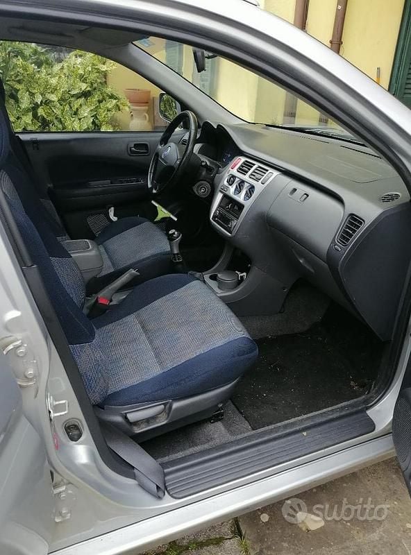 Usata Honda HR-V 105 CV (77 kW) 2001 Grigio SUV