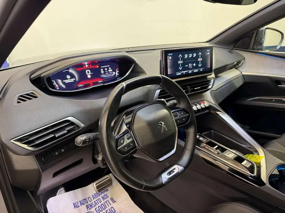 Gebraucht Peugeot 5008 GT 131 PS (96 kW) 2023 Grau SUV