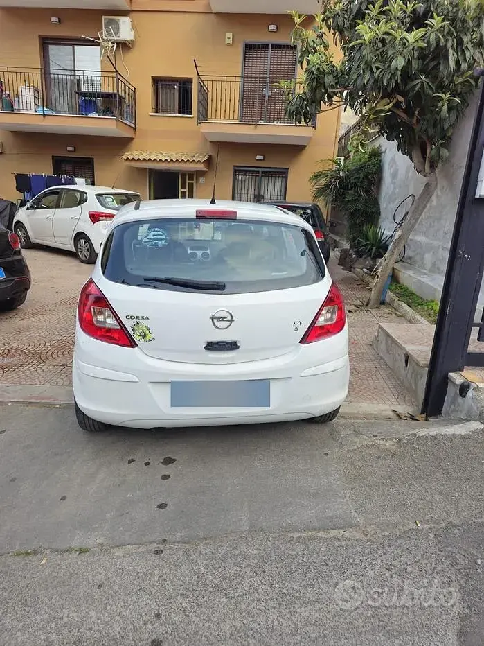 Usata Opel Corsa 86 CV (63 kW) 2012 Bianco Utilitaria