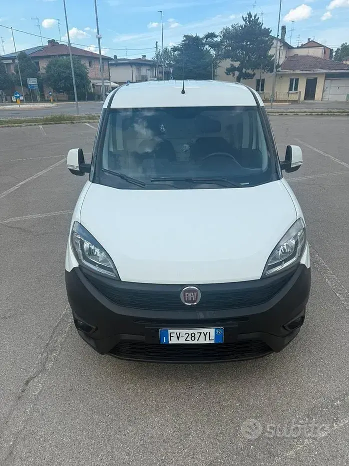 Usata Fiat Doblò 120 CV (88 kW) 2019 Monovolume