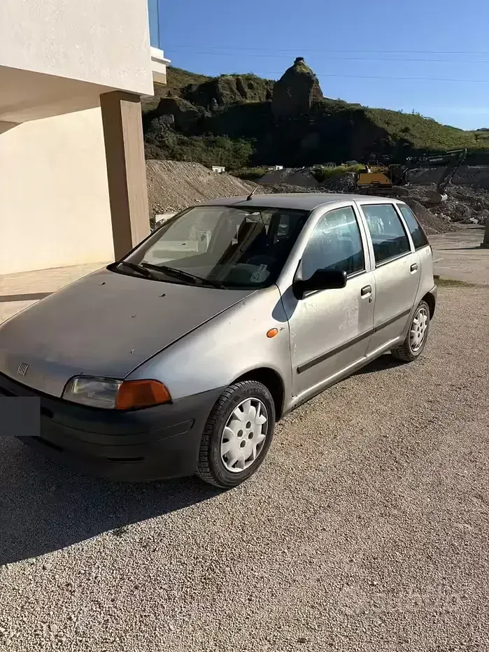 Usata Fiat Punto Star 60 CV (44 kW) 1999 Grigio Berlina