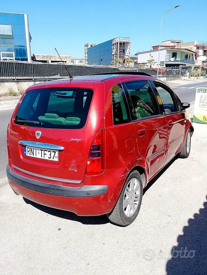 Usata Lancia Musa 90 CV (66 kW) 2007 Rosso Monovolume