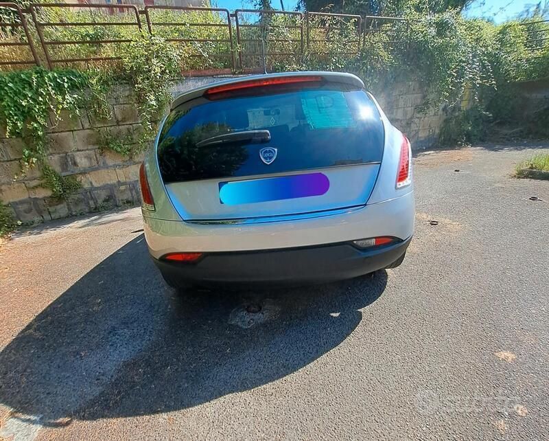 Usata Lancia Delta 2012 Grigio Utilitaria