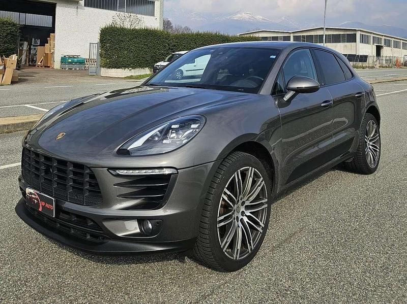 Usata Porsche Macan 252 CV (185 kW) 2018 Agate grey metallic SUV