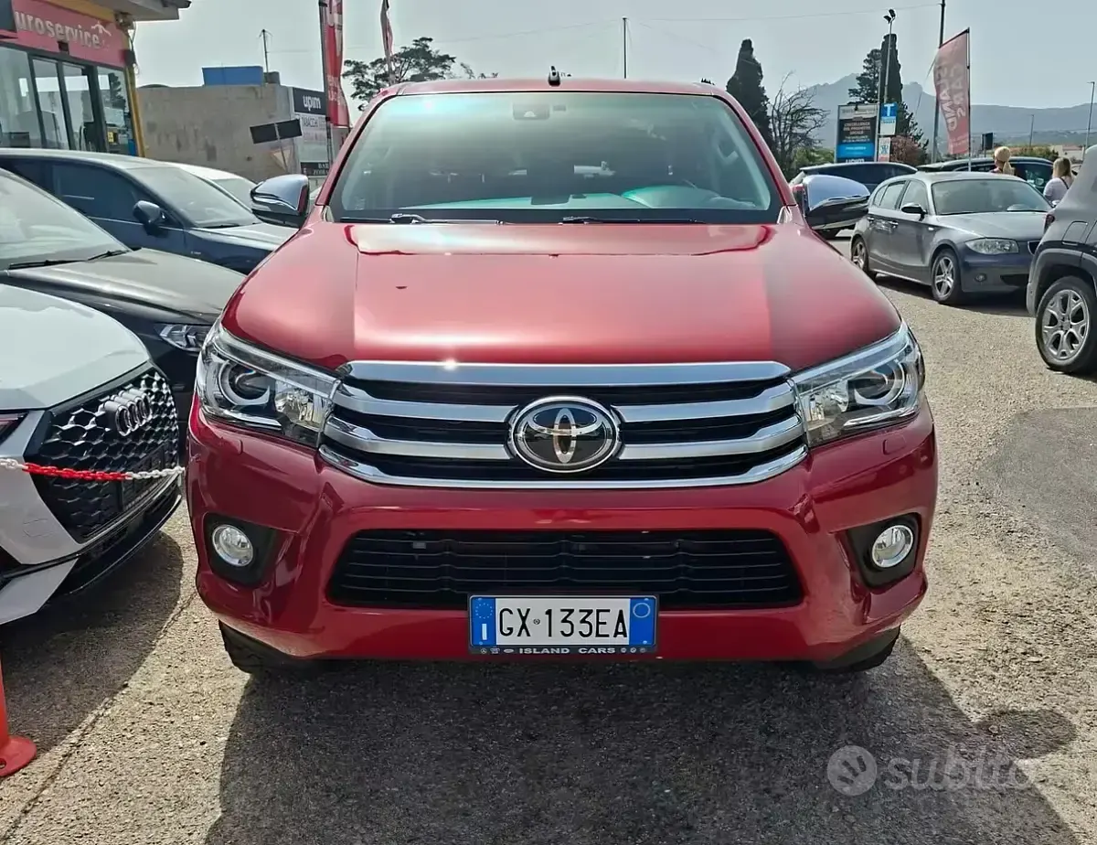 Usata Toyota HiLux Executive 150 CV (110 kW) 2018 Rosso Pick-up