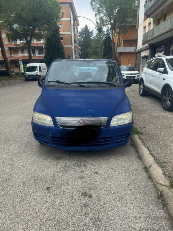 Usata 2005 Fiat Multipla Monovolume | 2500 € (Buon prezzo) - Immagine 1/3