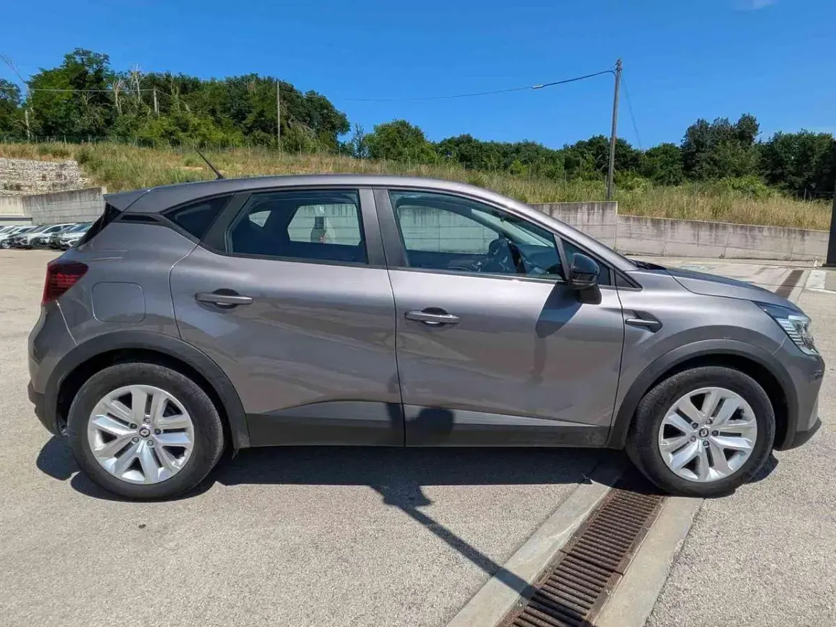 Usata Renault Captur Equilibre 94 CV (69 kW) 2023 Grigio SUV