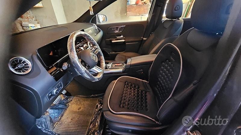 Occasion Mercedes GLA200 150 ch (110 kW) 2025 Gris SUV