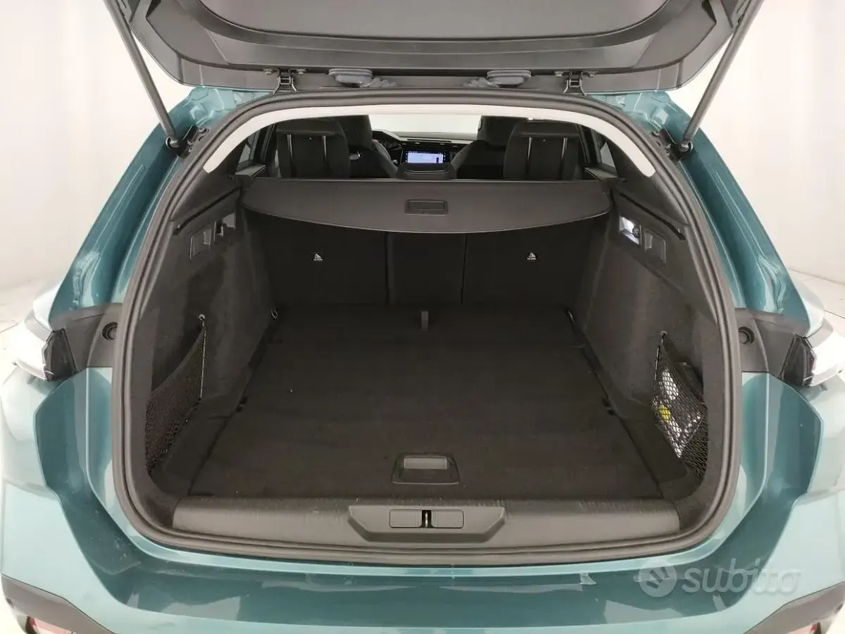 Usata Peugeot 308 SW Allure 131 CV (96 kW) 2024 Bluazzurro Station wagon