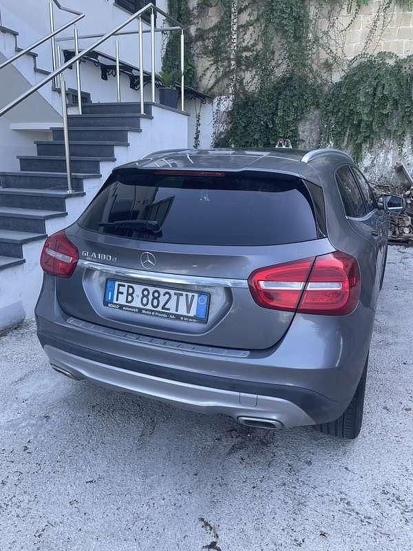 Usata Mercedes GLA180 109 CV (80 kW) 2015 SUV