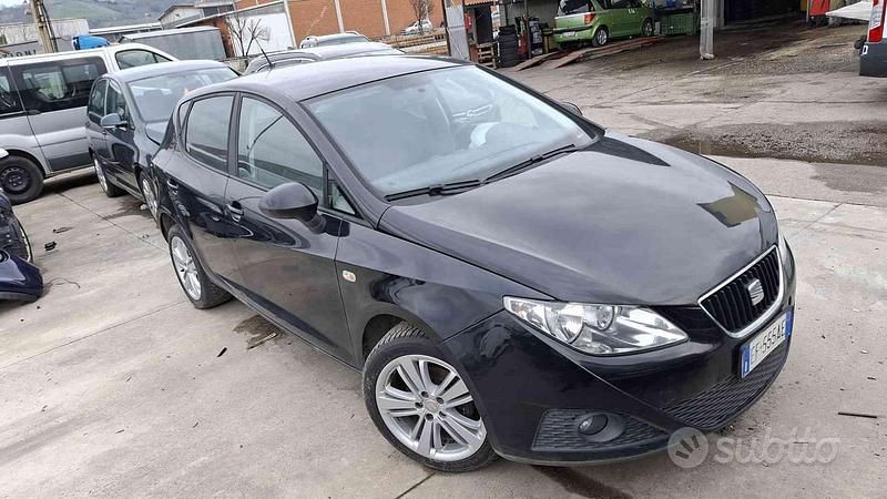 Nero Usata 2011 Seat Ibiza Tre volumi | 3500 € (Molto cara) - Immagine 1/4