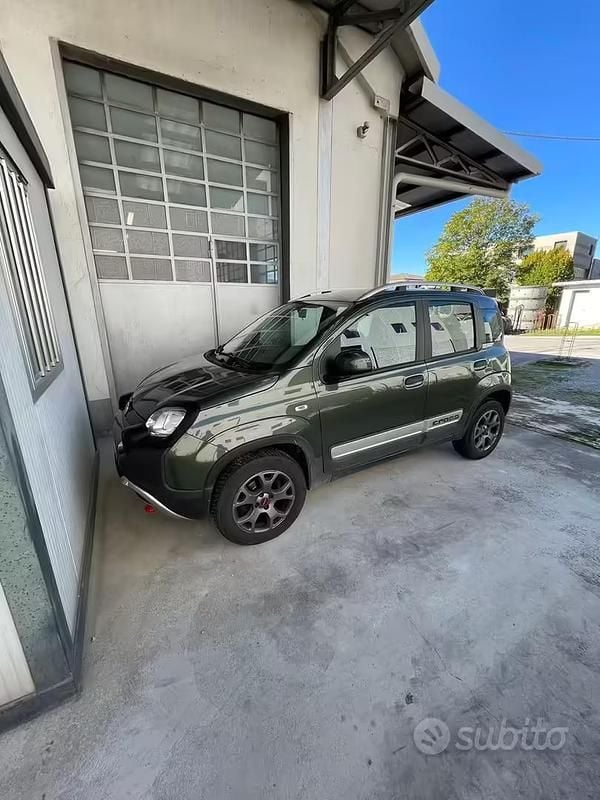 Usata Fiat Panda Cross Cross 95 CV (69 kW) 2016 Verde Utilitaria