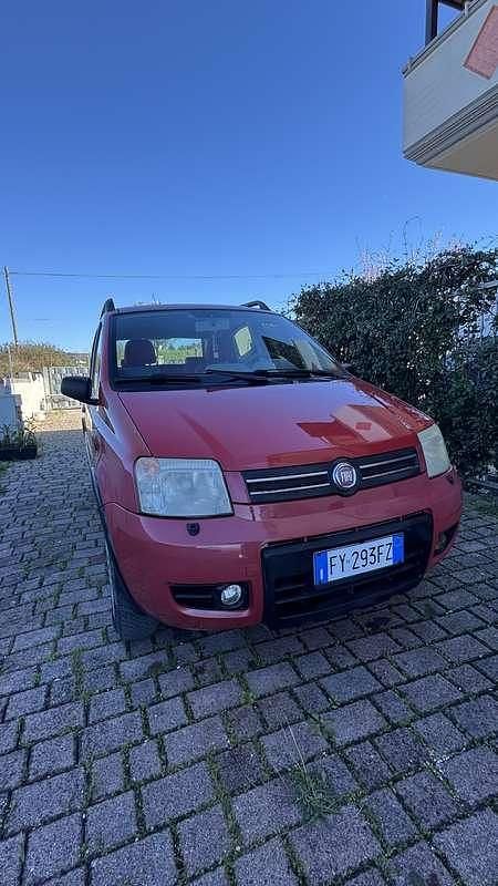 Usata Fiat Panda 4x4 Climbing 60 CV (44 kW) 2006 Utilitaria