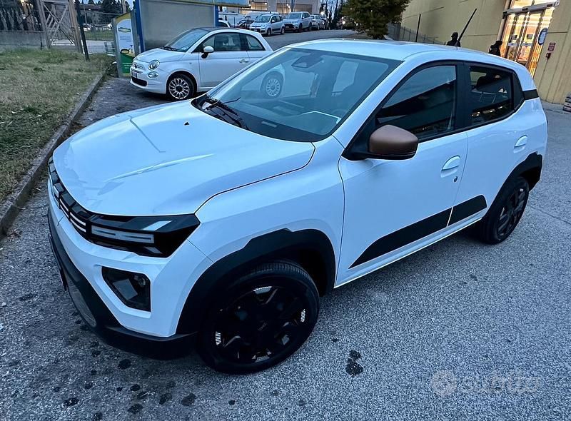 Usata Dacia Spring Extreme 47 kW (65 CV) 2025 Bianco Utilitaria