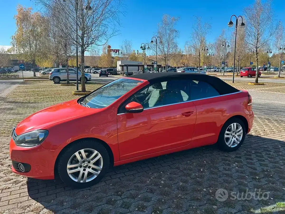 Usata VW Golf VII 140 CV (102 kW) 2012 Arancione Cabrio