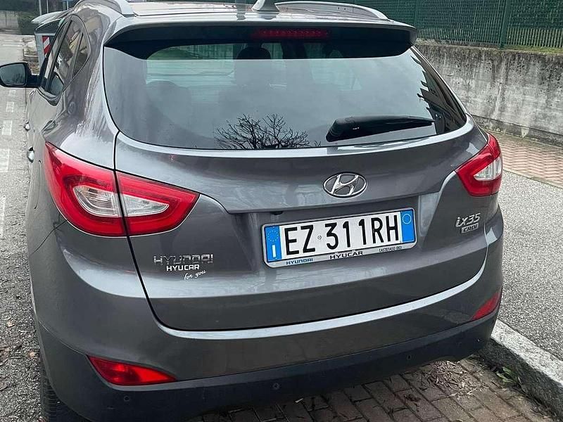 Usata Hyundai ix35 Xpossible 116 CV (85 kW) 2015 Grigio SUV