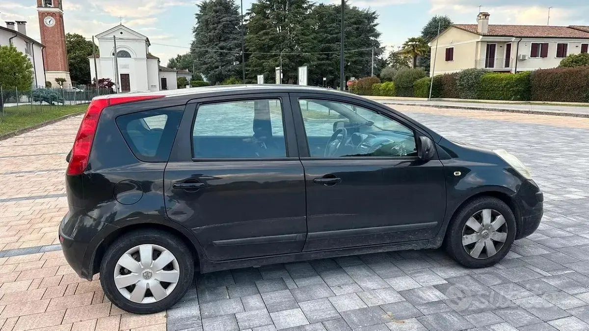Usata Nissan Note 88 CV (64 kW) 2007 Nero Utilitaria