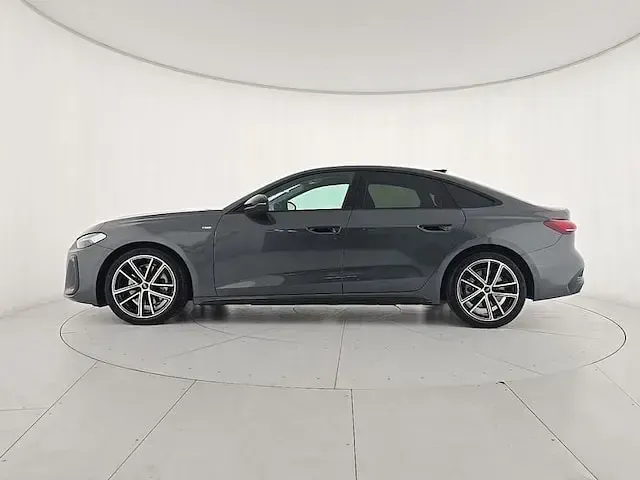 Nuova Audi A5 S-Line 204 CV (150 kW) 2025 Grigio daytona perla