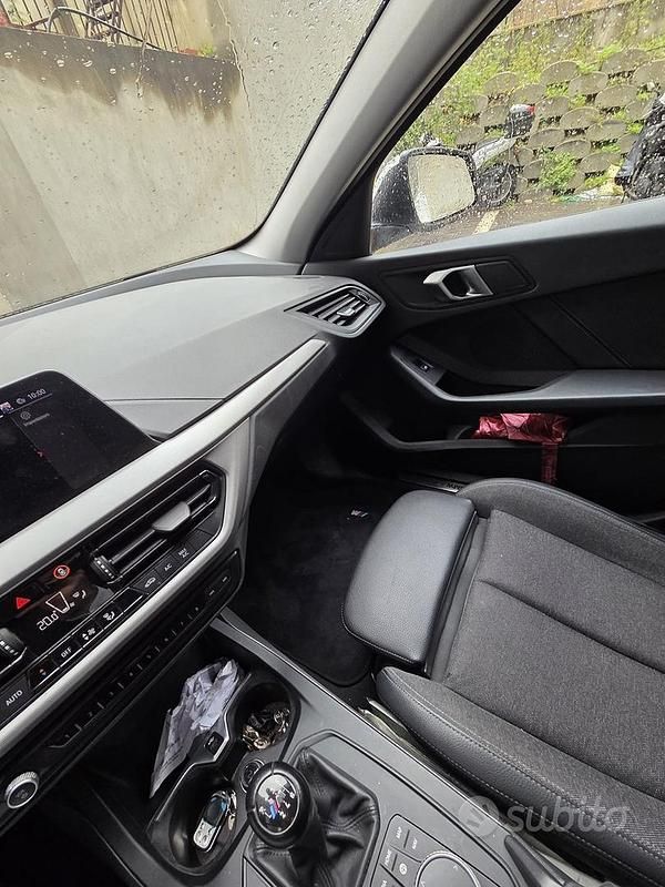 Usata BMW 118 Efficient Dynamics 140 CV (102 kW) 2023 Bianco Utilitaria