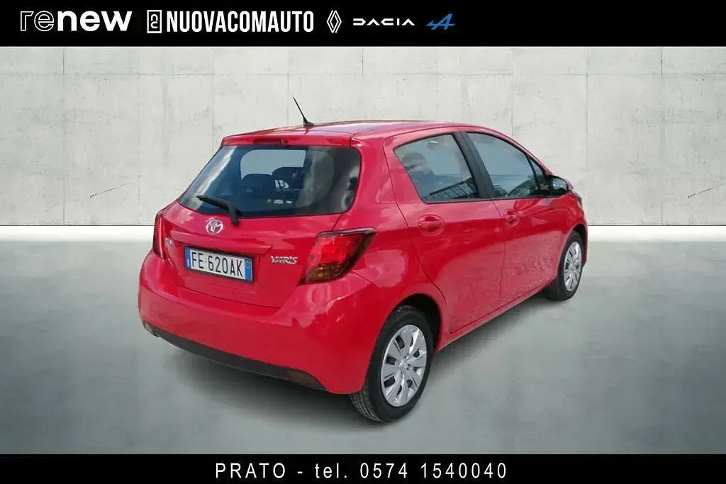 Usata Toyota Yaris Active 69 CV (50 kW) 2016 Rosso Berlina