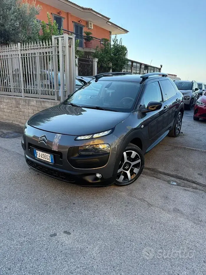 Usata Citroën C4 Cactus Shine 99 CV (72 kW) 2017 Nero Utilitaria