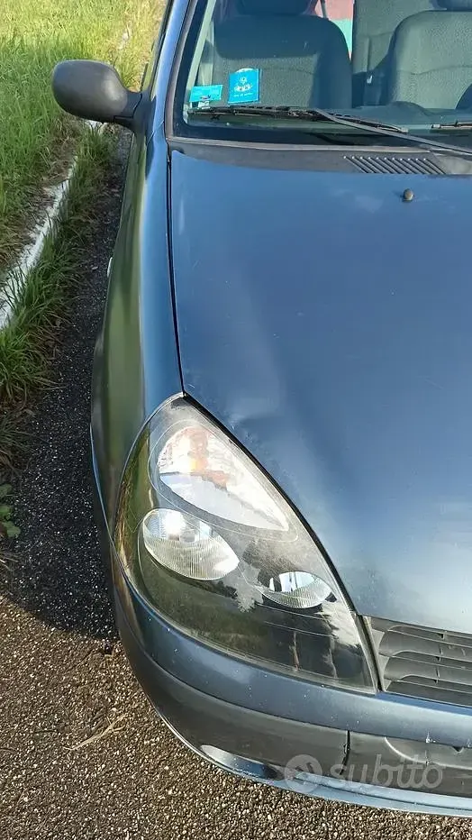 Usata Renault Clio II 58 CV (42 kW) 2007 Berlina