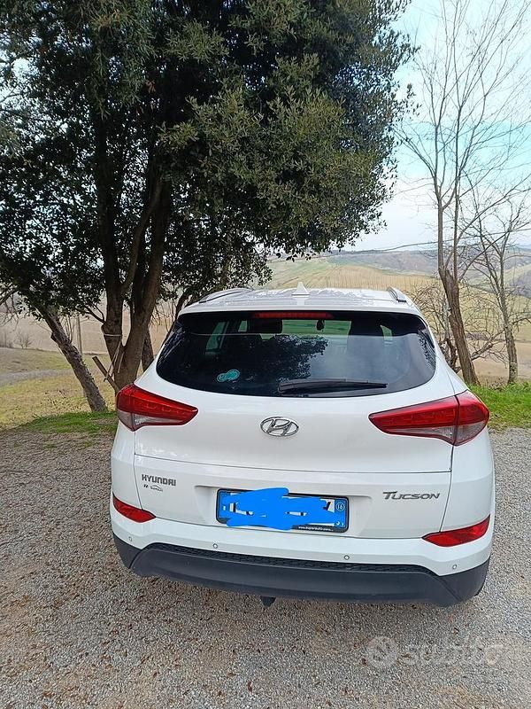 Usata Hyundai Tucson 116 CV (85 kW) 2016 Bianco SUV