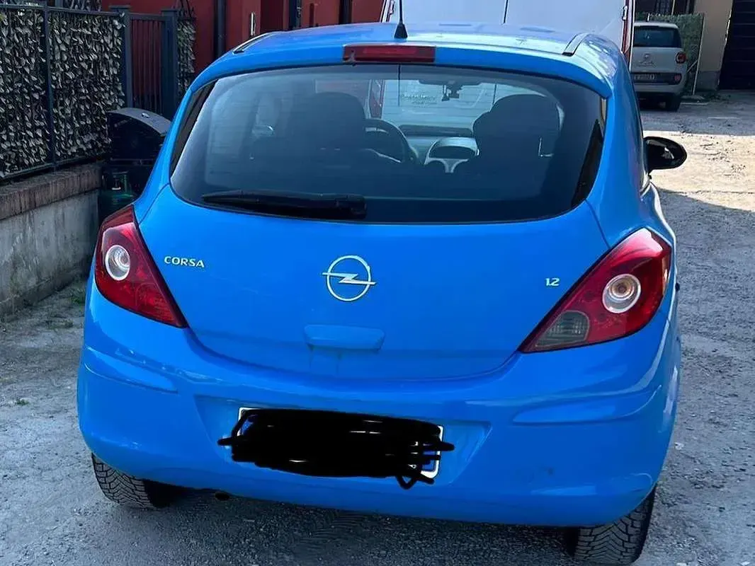 Usata Opel Corsa Enjoy 90 CV (66 kW) 2007 Blu/azzurro Utilitaria