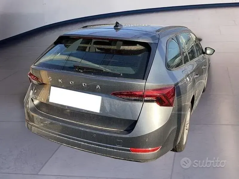 Usata Skoda Octavia Ambition 116 CV (85 kW) 2023 Grigio Station wagon