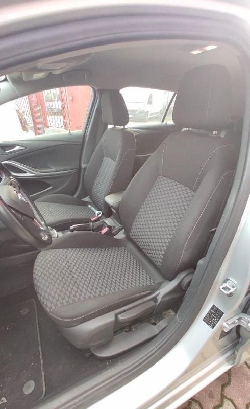 Usata Opel Astra Business 110 CV (80 kW) 2017 Argento Station wagon