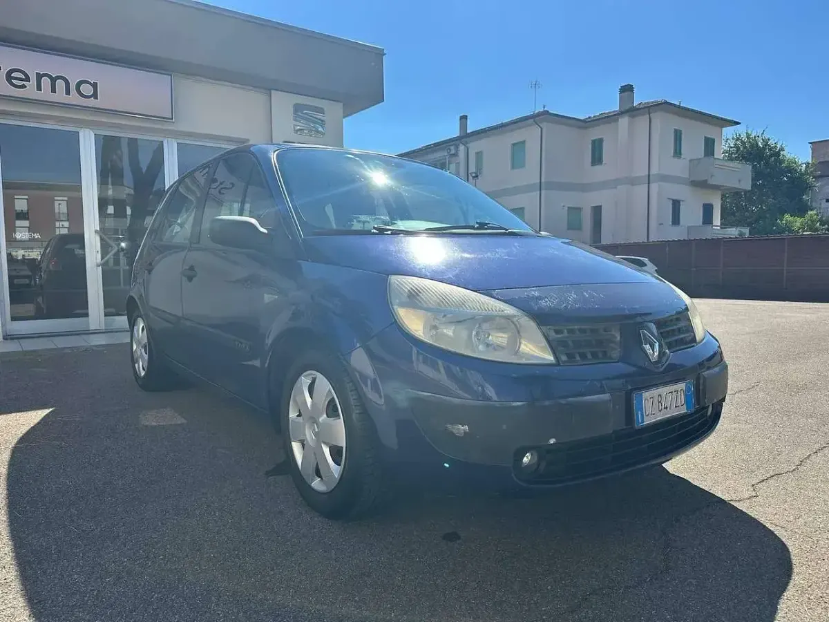 Usata Renault Scénic 131 CV (96 kW) 2006 Blu/azzurro Monovolume