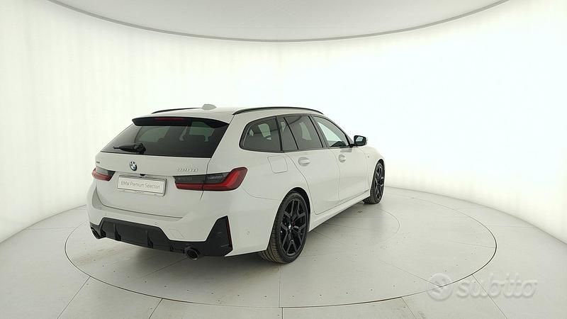 Usata BMW 320e M Sport 190 CV (139 kW) 2025 Bianco Station wagon