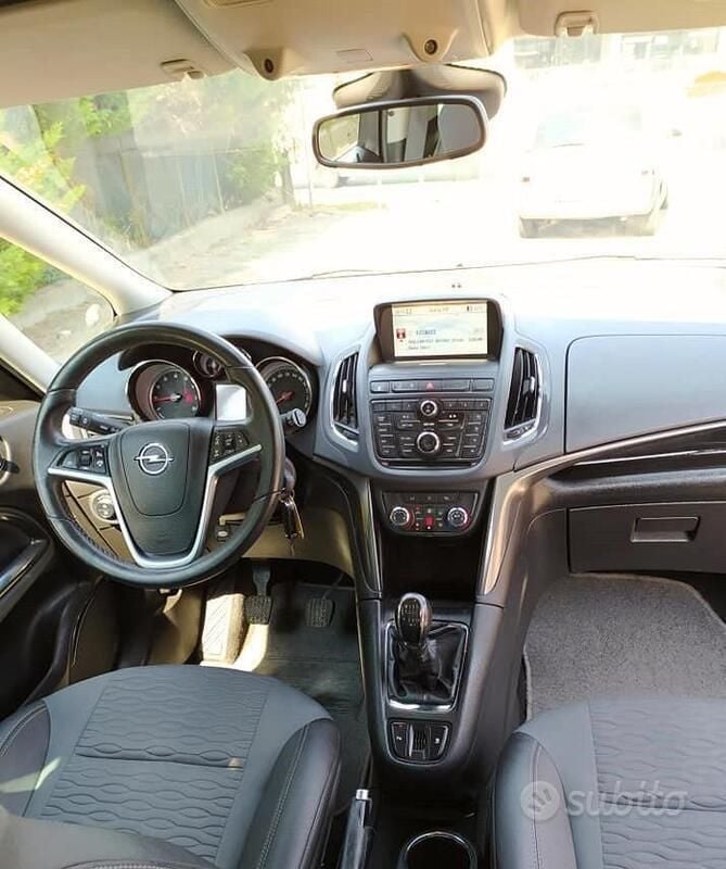 Usata Opel Zafira Tourer 2012 Marrone Monovolume