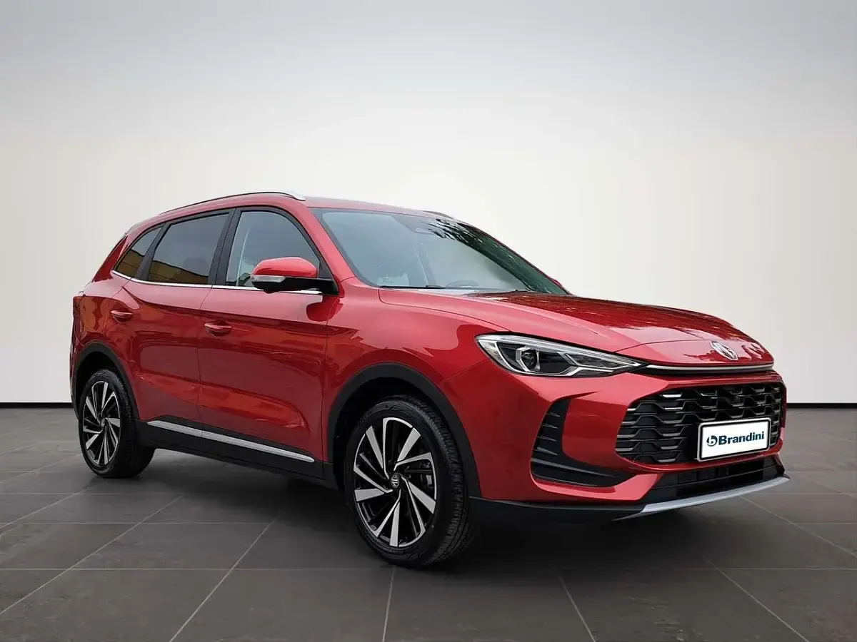 Nuova MG ZS Luxury 102 CV (75 kW) 2026 Diamon red SUV