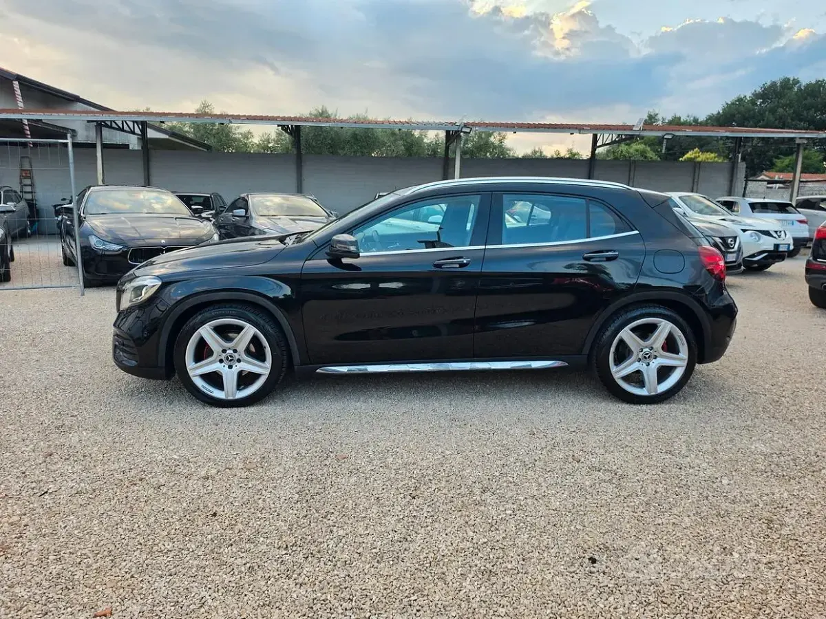 Usata Mercedes GLA200 Premium 136 CV (100 kW) 2018 Nero SUV