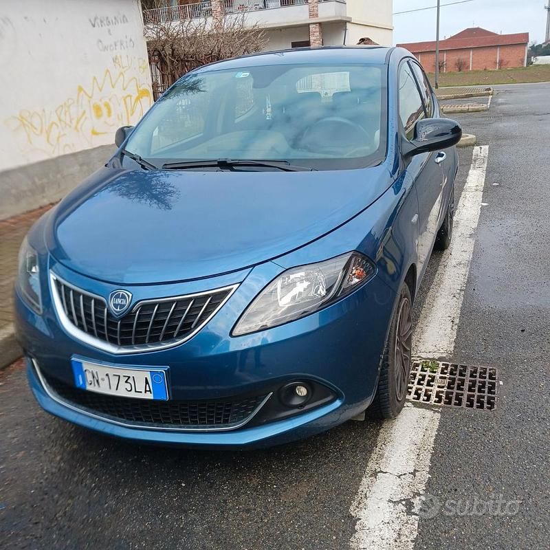 Usata Lancia Ypsilon S 69 CV (50 kW) 2023 Blu Utilitaria