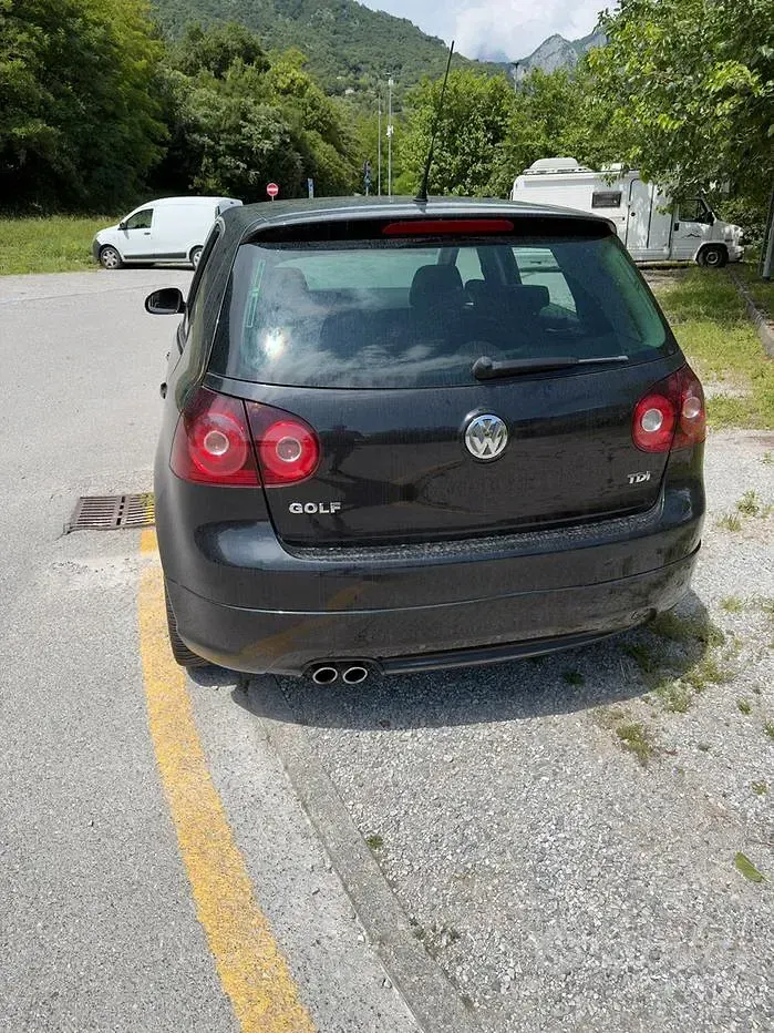 Usata VW Golf V 105 CV (77 kW) 2008 Nero Berlina