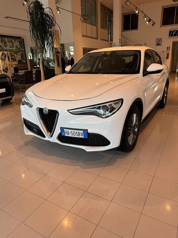 Usata Alfa Romeo Stelvio 160 CV (117 kW) 2019 Bianco SUV