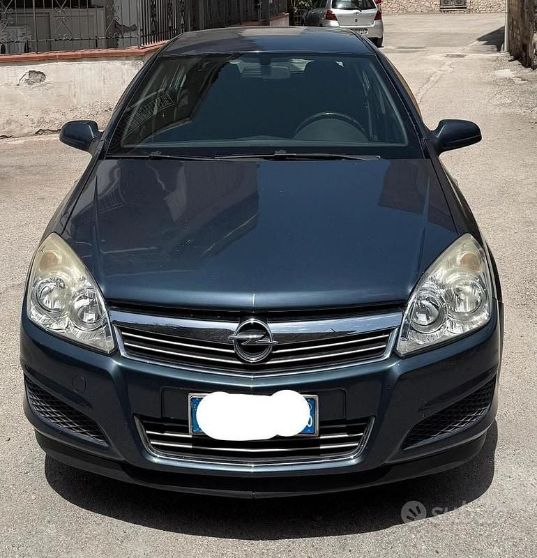 Usata Opel Astra 115 CV (84 kW) 2008 Blu Berlina