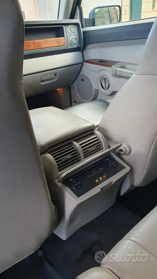 Usata Jeep Commander 218 CV (160 kW) 2007 Nero SUV