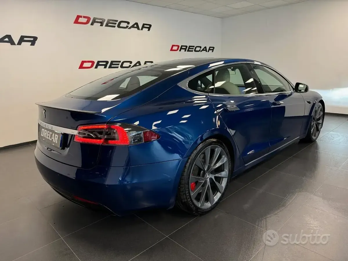 Usata Tesla Model S Performance 180 kW (245 CV) 2020 Bluazzurro Utilitaria