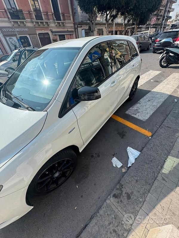 Usata Mercedes B180 2012 Monovolume