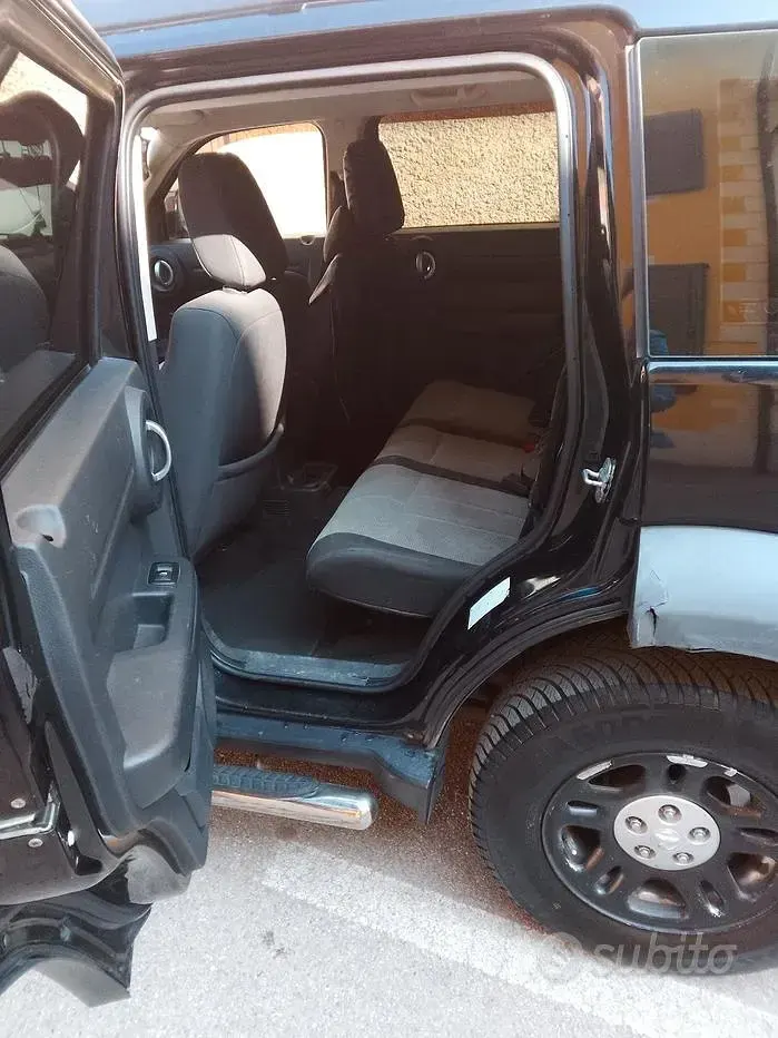 Usata Dodge Nitro 177 CV (130 kW) 2010 Nero SUV