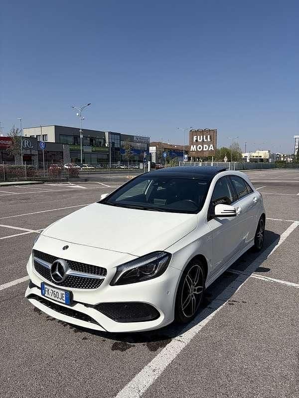 Usata Mercedes 180 Premium 109 CV (80 kW) 2017 Berlina