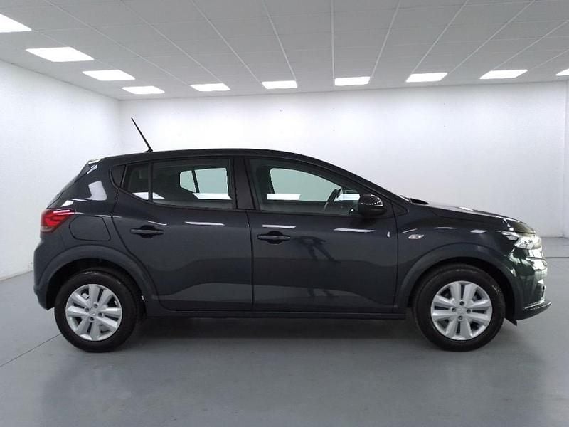 Usata Dacia Sandero Comfort 101 CV (74 kW) 2022 Grigio Utilitaria