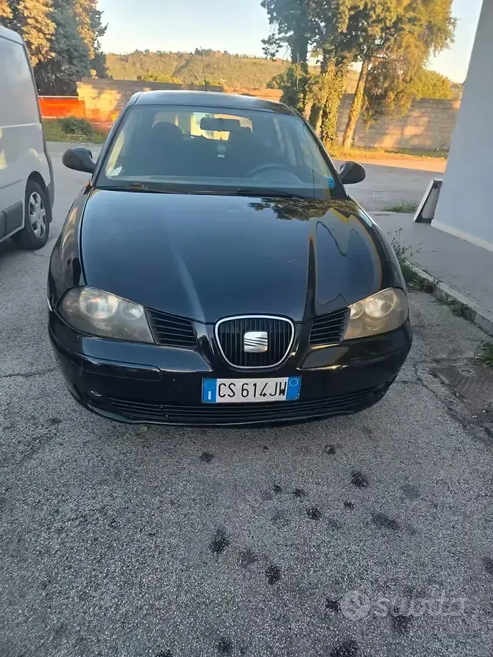 Second-hand Seat Ibiza Reference 69 CP (50 kW) 2005 Negru Hatchback