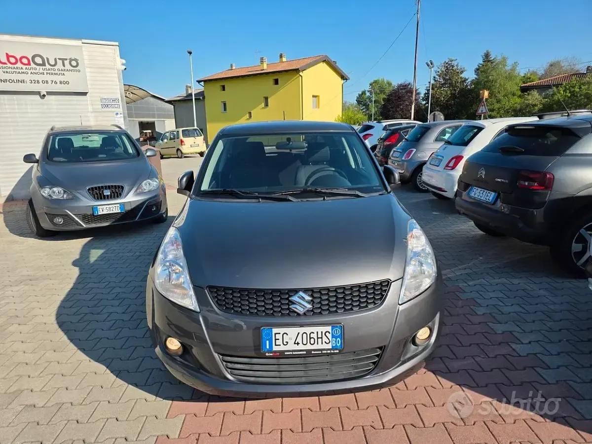 Usata Suzuki Swift 94 CV (69 kW) 2011 Grigio Utilitaria
