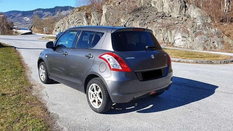 Usata Suzuki Swift GL 69 CV (50 kW) 2008 Grigio Utilitaria